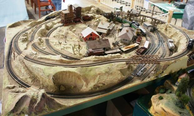 beginners ho scale model train layouts
